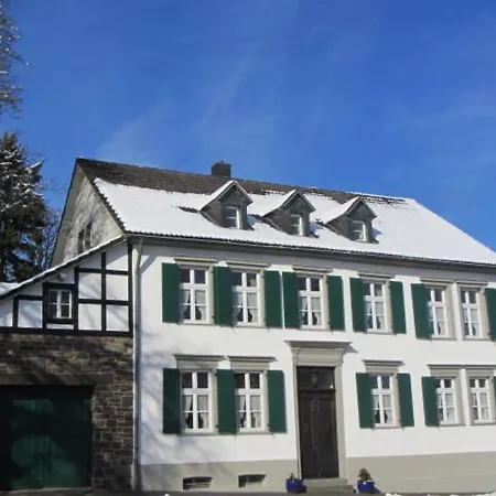 Historische Herrenhaus Villa Hellenthal