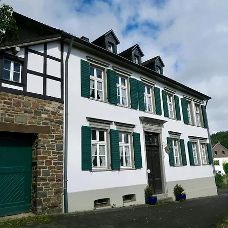 Villa Historische Herrenhaus Hellenthal